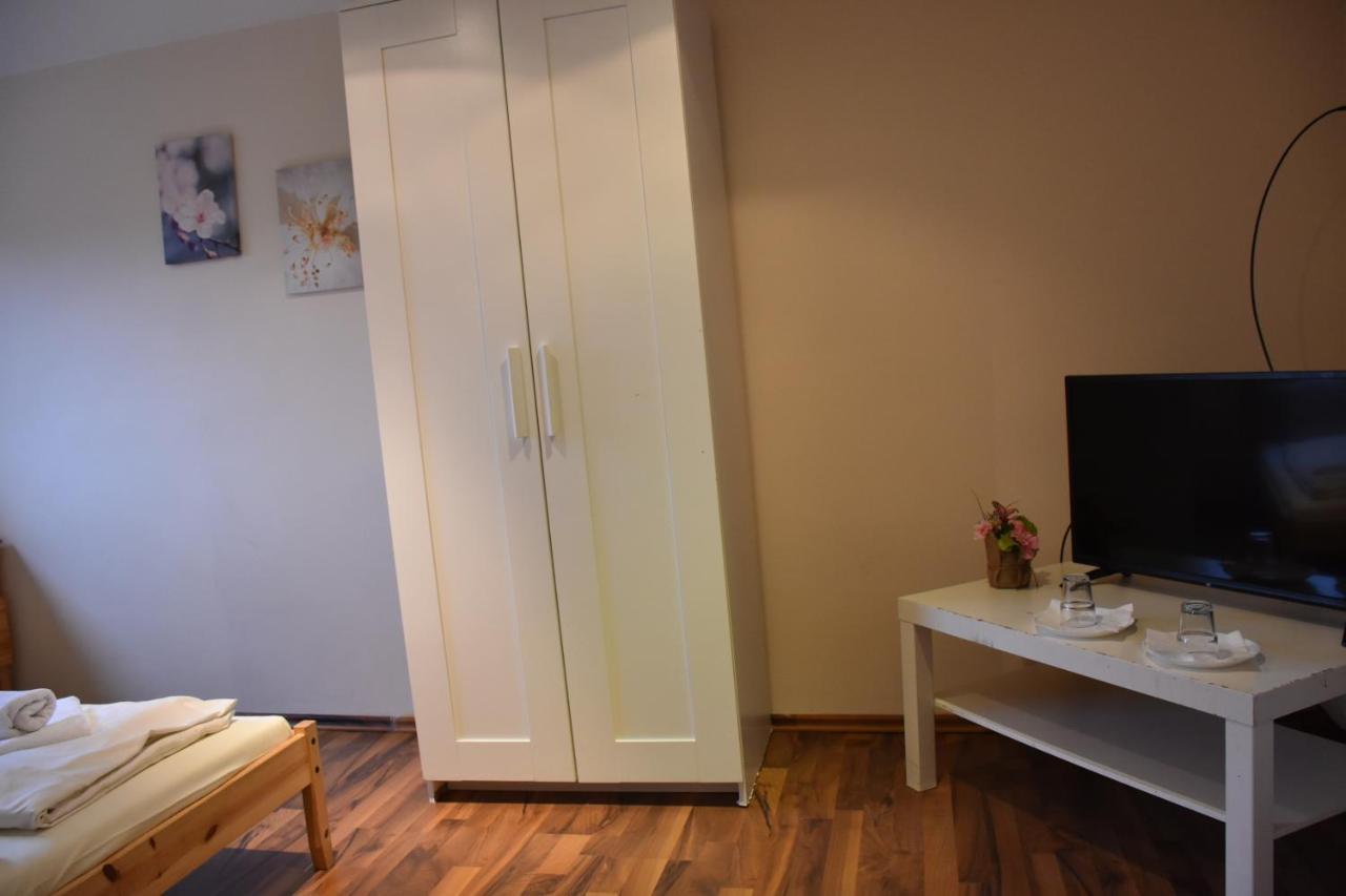 Hotel Schaum - Dusseldorf — Photos 1